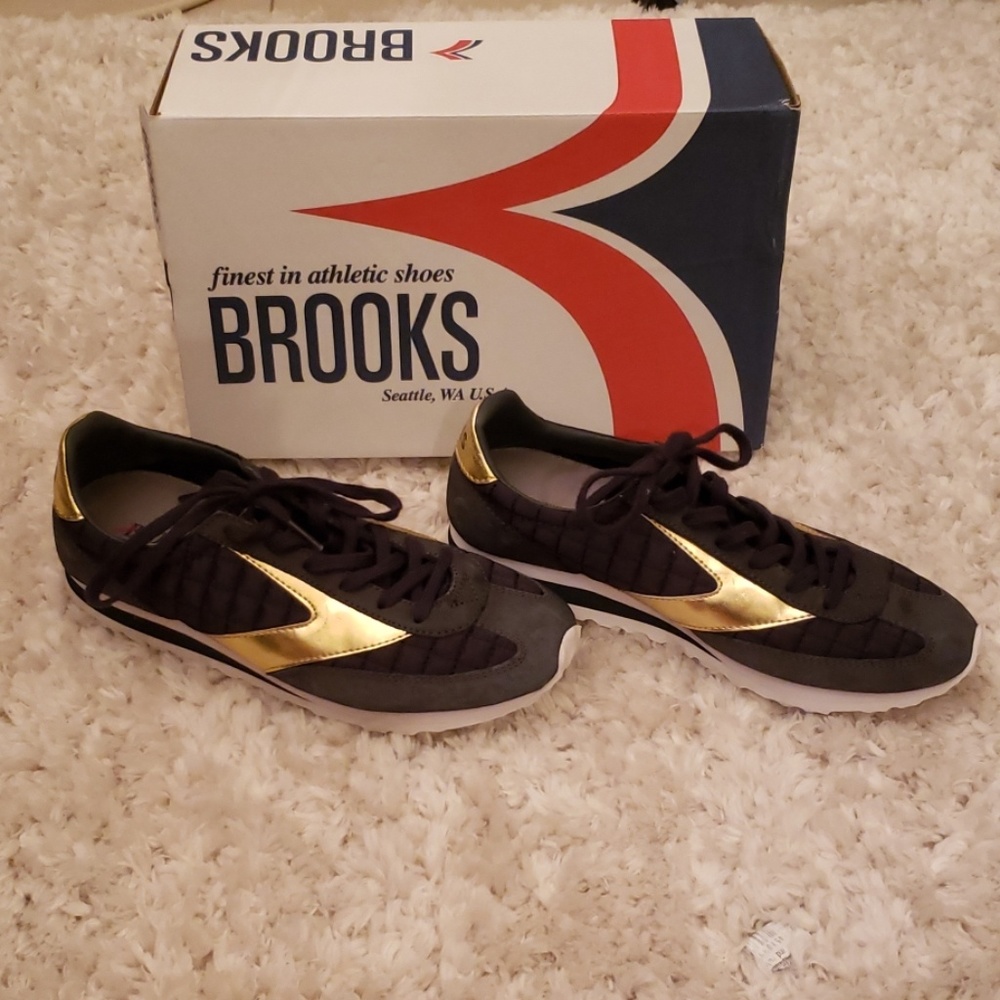 Brooks sneakers